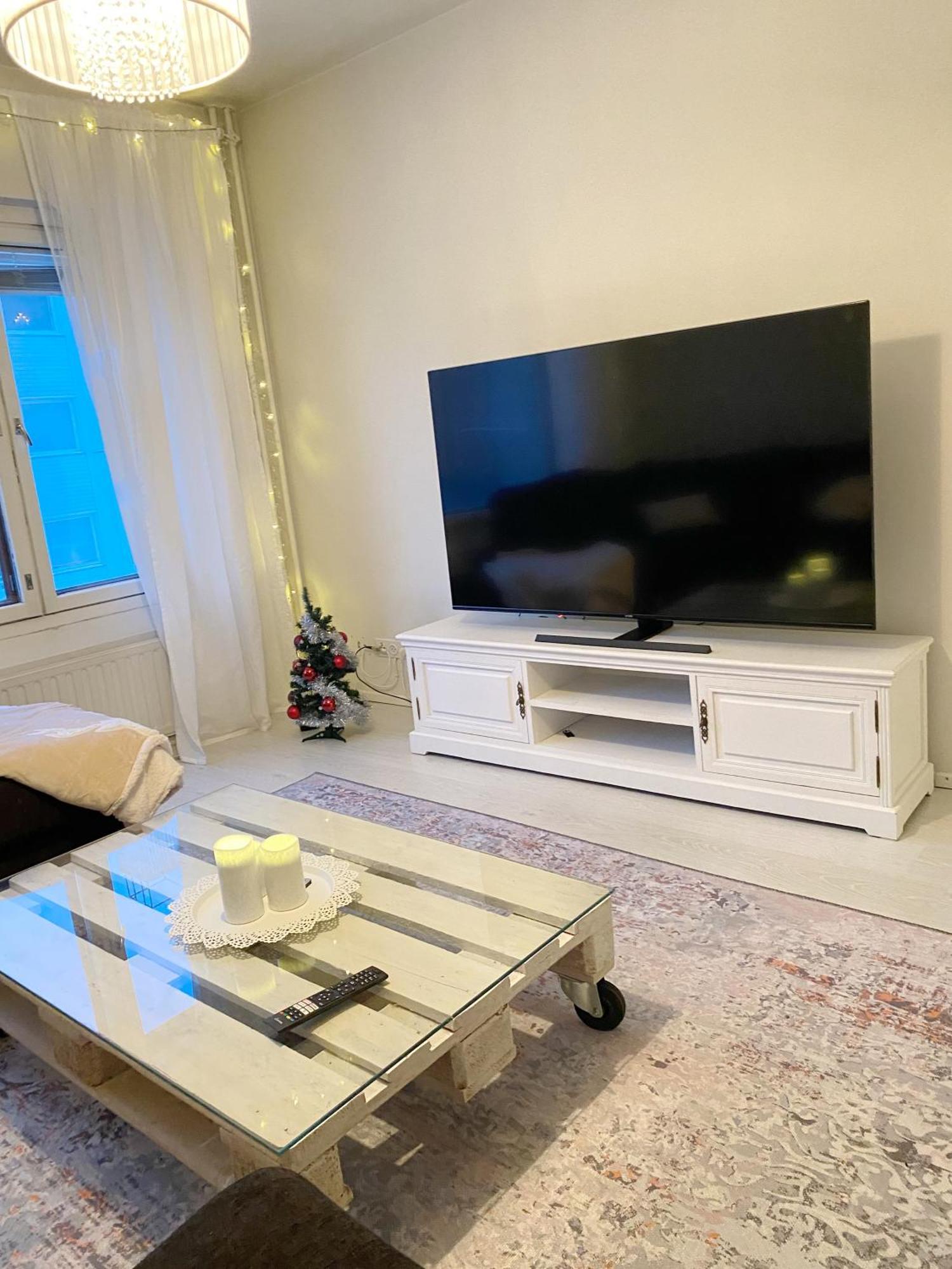 Spacious Home In Heart Of City Rovaniemi Bagian luar foto